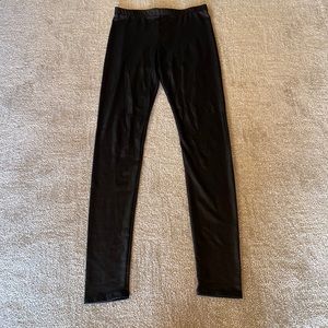 Faux PU leather leggings super stretchy and thin material.